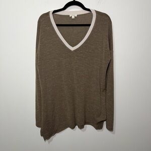 Aritzia Wilfred women’s Sherbrooke V-Neck Long Sleeve Tan Brown preppy Size M